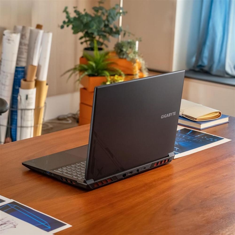 Ноутбук Gigabyte G6X Core i7 13650HX 16Gb SSD1Tb NVIDIA GeForce RTX4050 6Gb 16" IPS FHD+ (1920x1200)