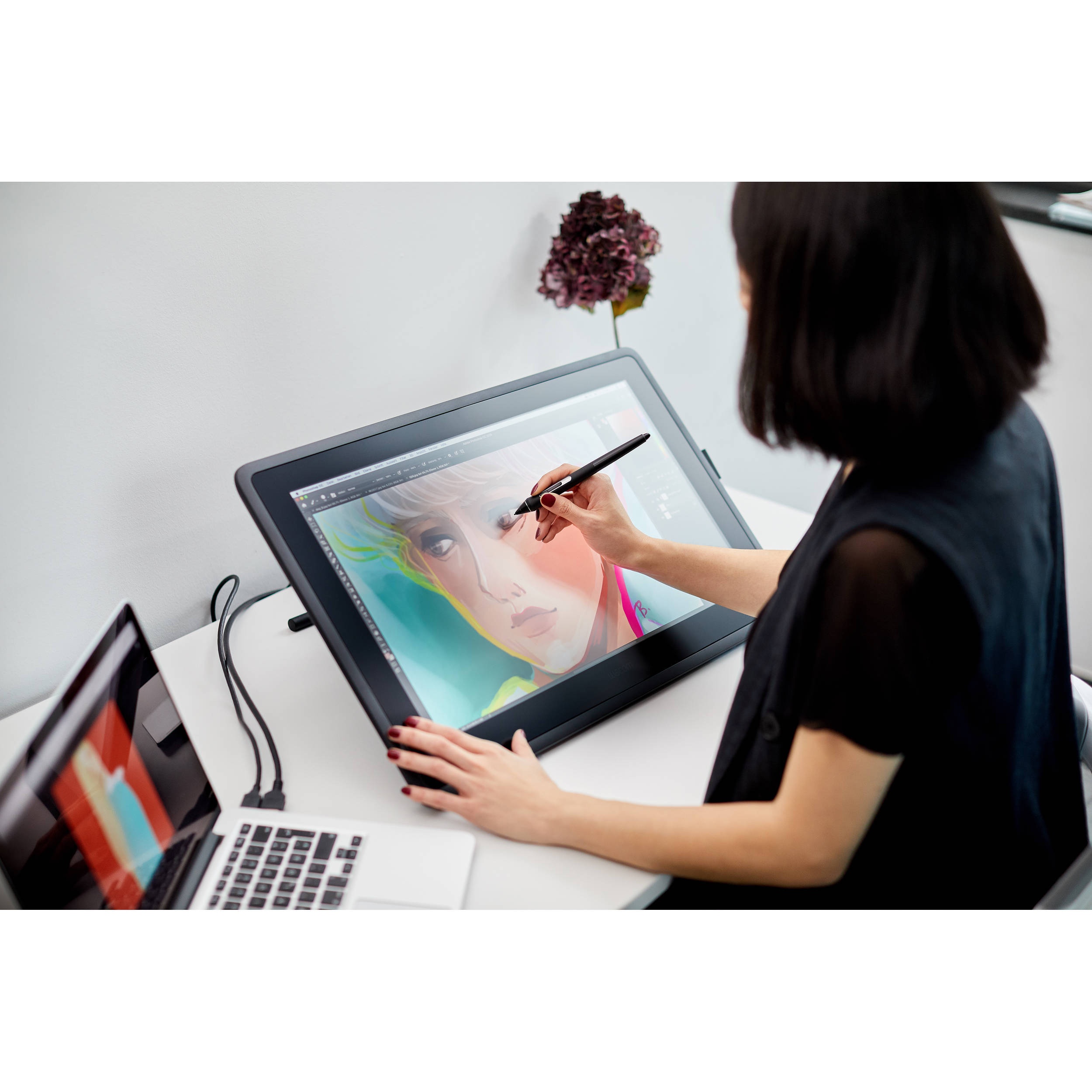 Графический монитор-планшет Wacom Cintiq 16 Interactive display Wacom Cintiq 22