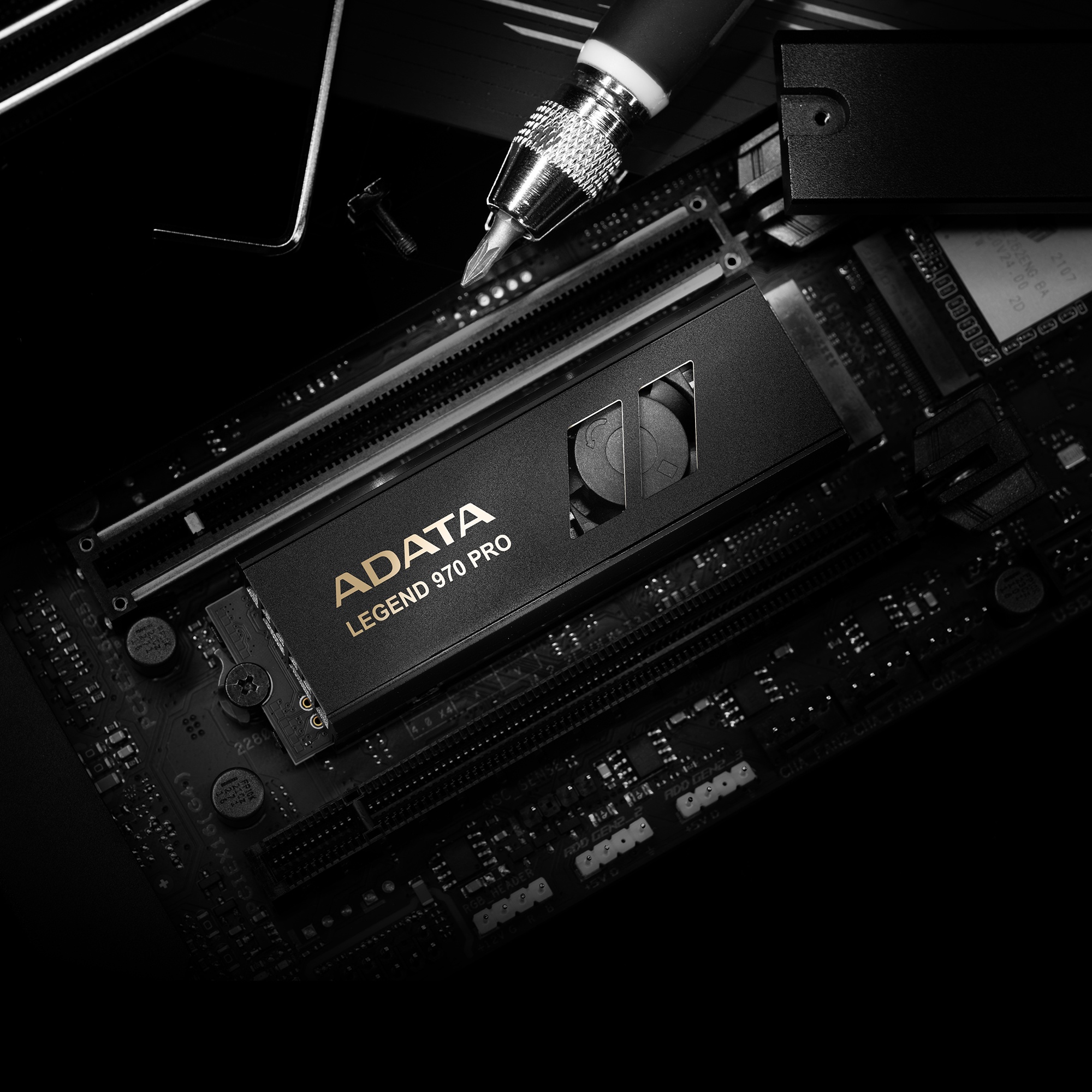 Накопитель SSD ADATA Legend 970 Pro, 2TB, PCIe 5.0 x4, M.2 2280, NVMe, R/W 14000/10000, активное охл