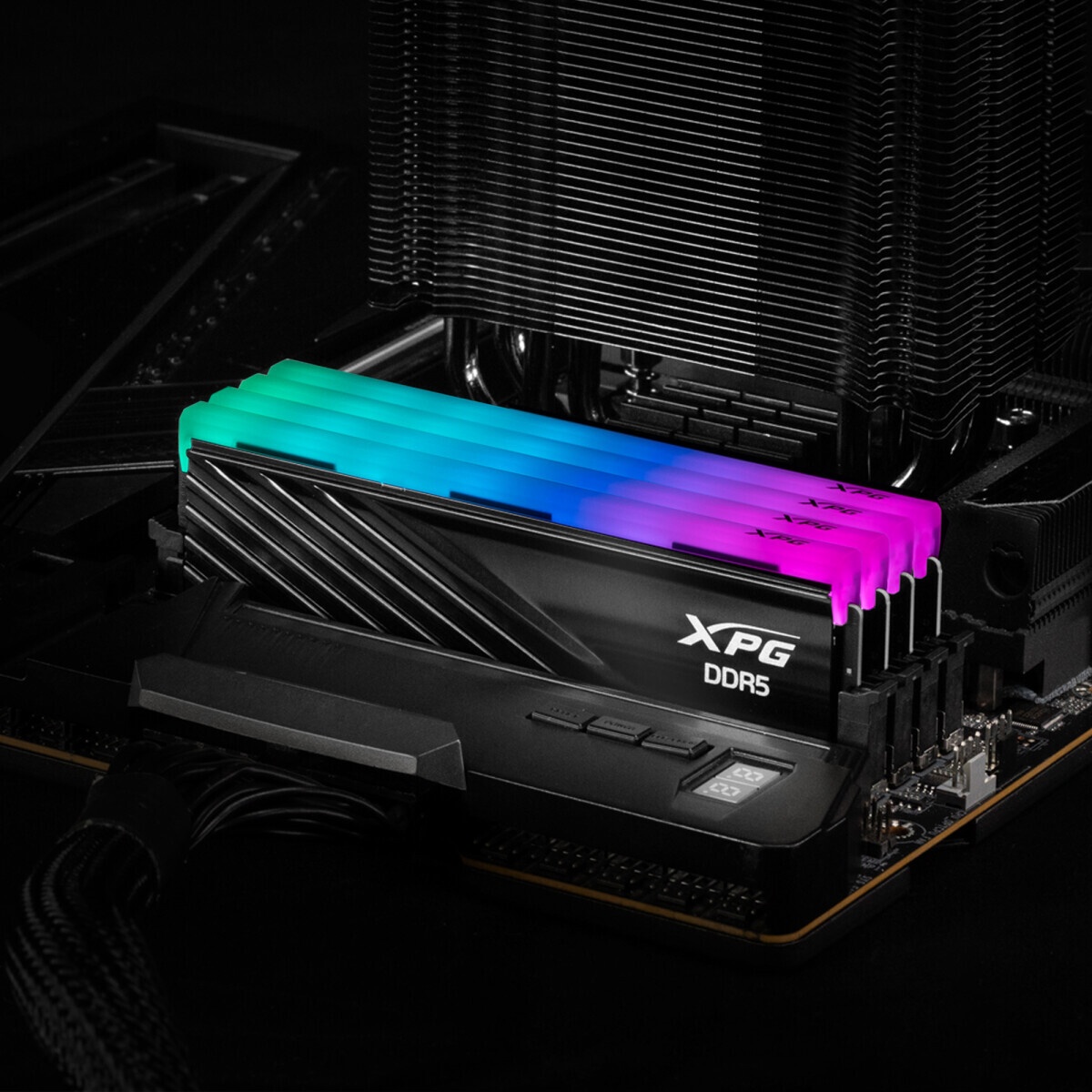 Модуль памяти DIMM DDR5-5600 32GB (16GBx2) AX5U5600C4616G-DTLABRWH ADATA