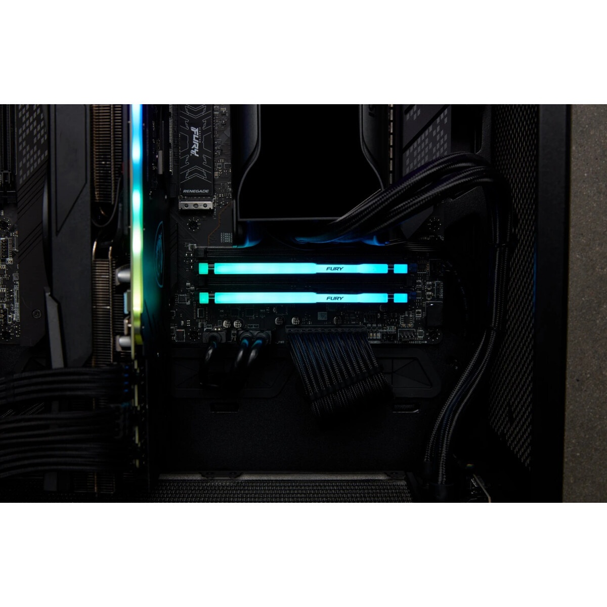 Модуль памяти DIMM DDR5-5600 32GB (16GBx2) AX5U5600C4616G-DTLABRWH ADATA