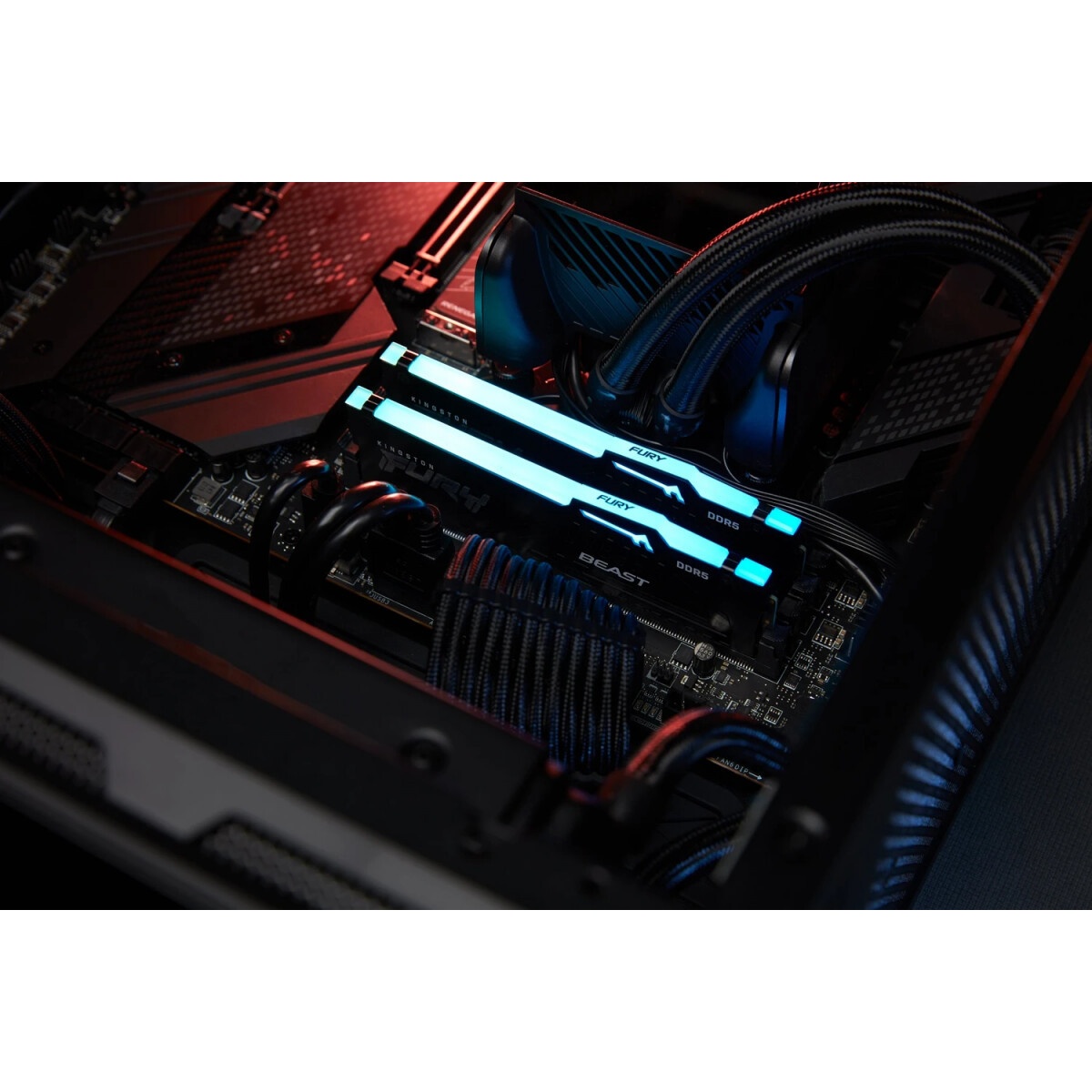 Оперативная память Corsair Vengeance, DDR5, 32GB (2x16 GB), 5600 MHz, CL40, радиатор, чёрный