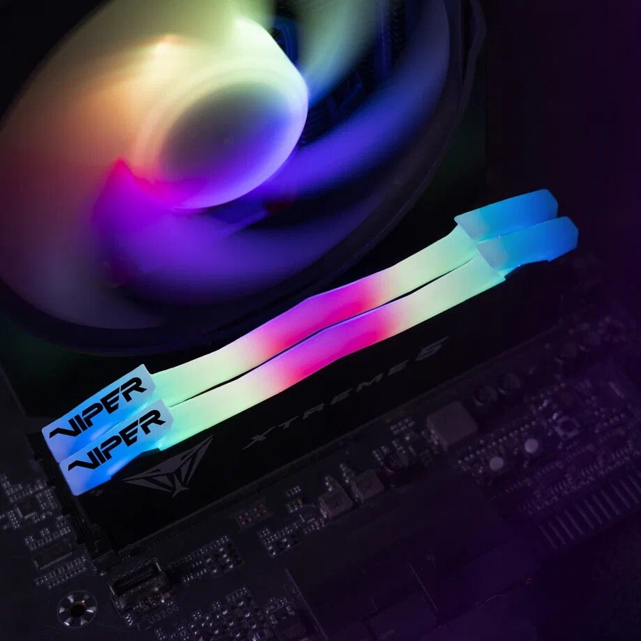 Оперативная память Corsair Vengeance, DDR5, 32GB (2x16 GB), 6400 MHz, CL32, радиатор, серый