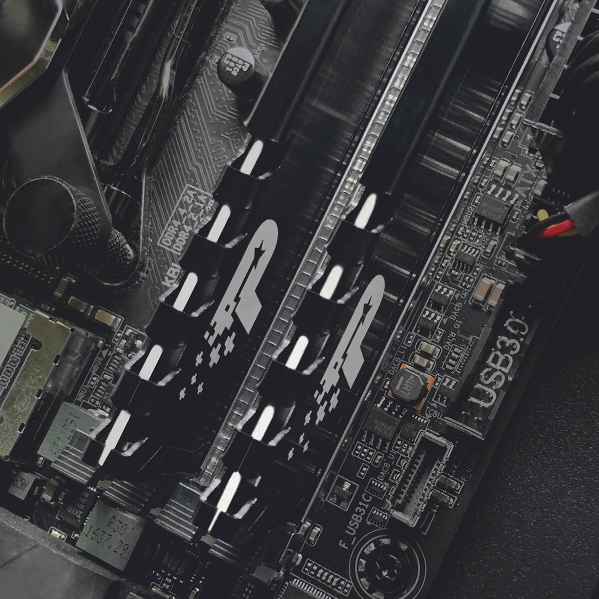 Оперативная память NETAC Shadow S, DDR4, 16GB (1x16 GB), 2666 MHz, CL19, радиатор, белый