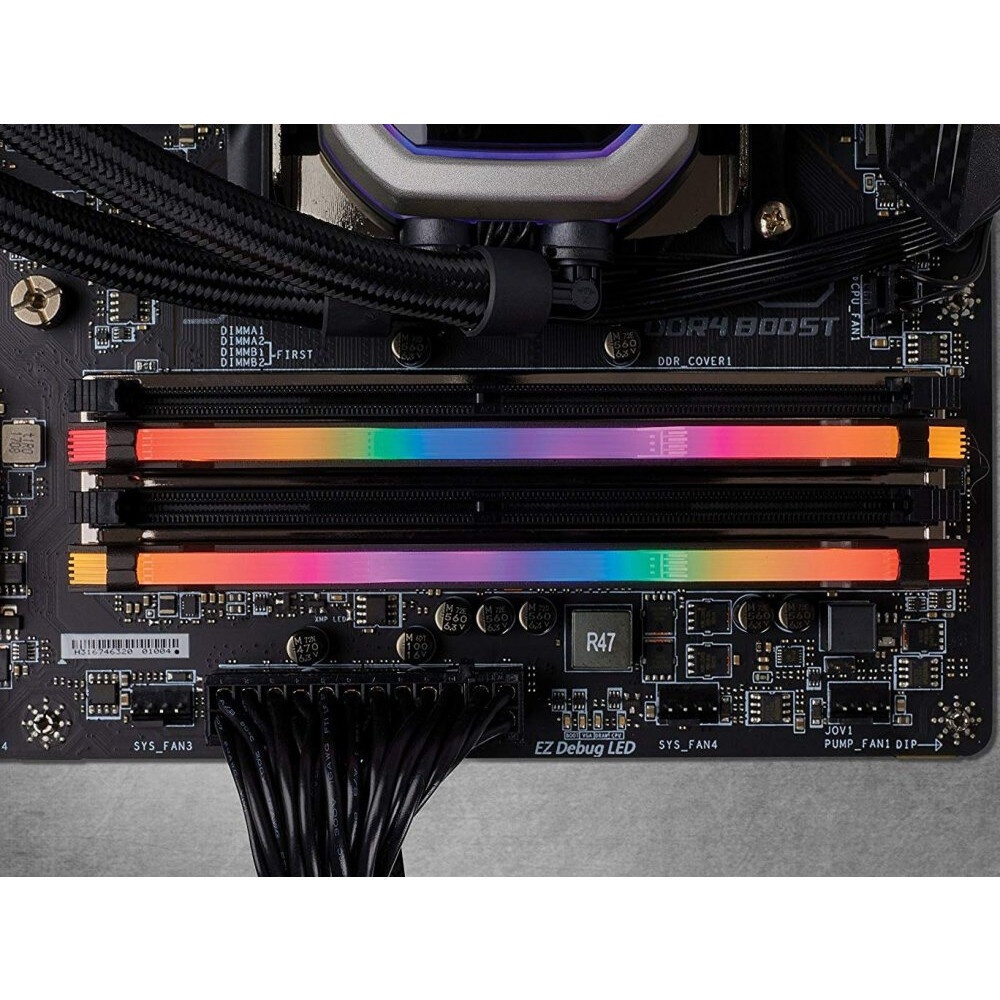 Модуль памяти Corsair DIMM DDR4 2x8Gb 3200MHz CMW16GX4M2C3200C16 RTL PC4-25600 CL16 288-pin 1.35В