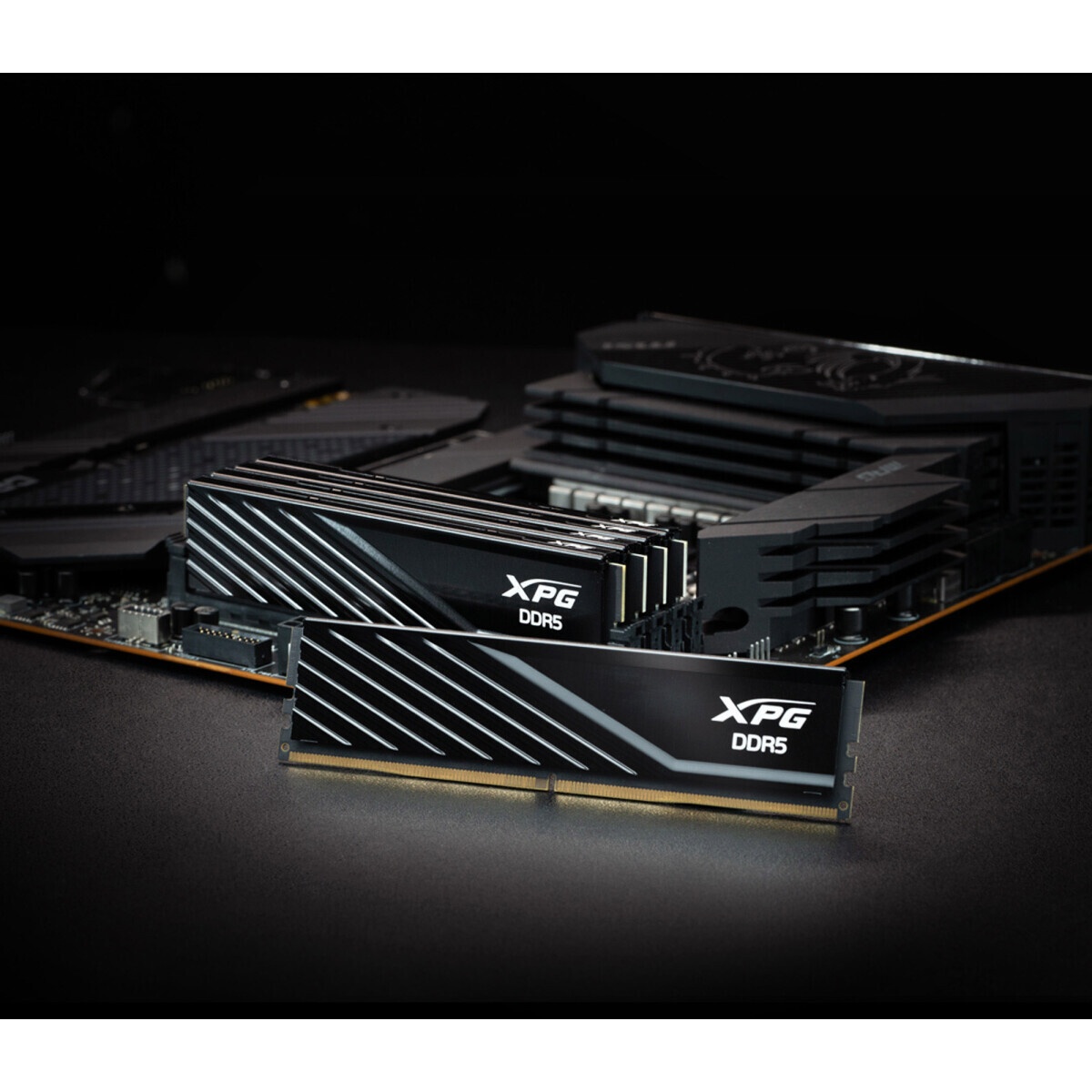 Оперативная память ADATA 64GB DDR5 5600 DIMM XPG Lancer Blade Black RGB CL 48, Intel XMP 3.0 / AMD E