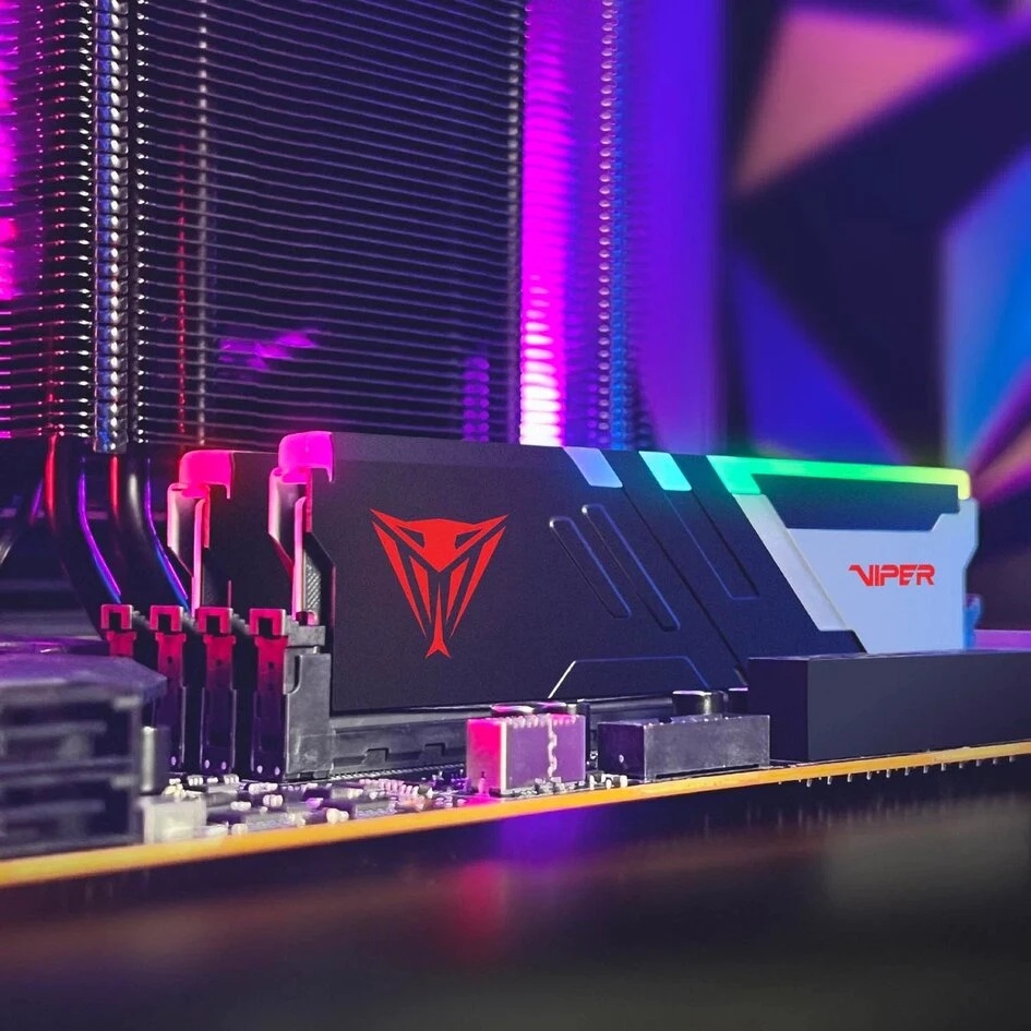 Память DDR 5 DIMM 16Gb (8Gbx2) 6000Mhz, PATRIOT Viper Venom RGB CL36 (PVVR516G600C36K) (retail)