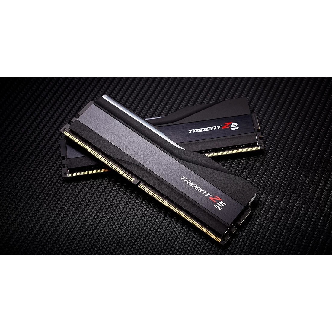 Модуль памяти G.SKILL TRIDENT Z5 RGB 64GB 6000МГц DDR5 CL30 DIMM (Kit of 2x32GB) 1.4V XMP 3.0, White