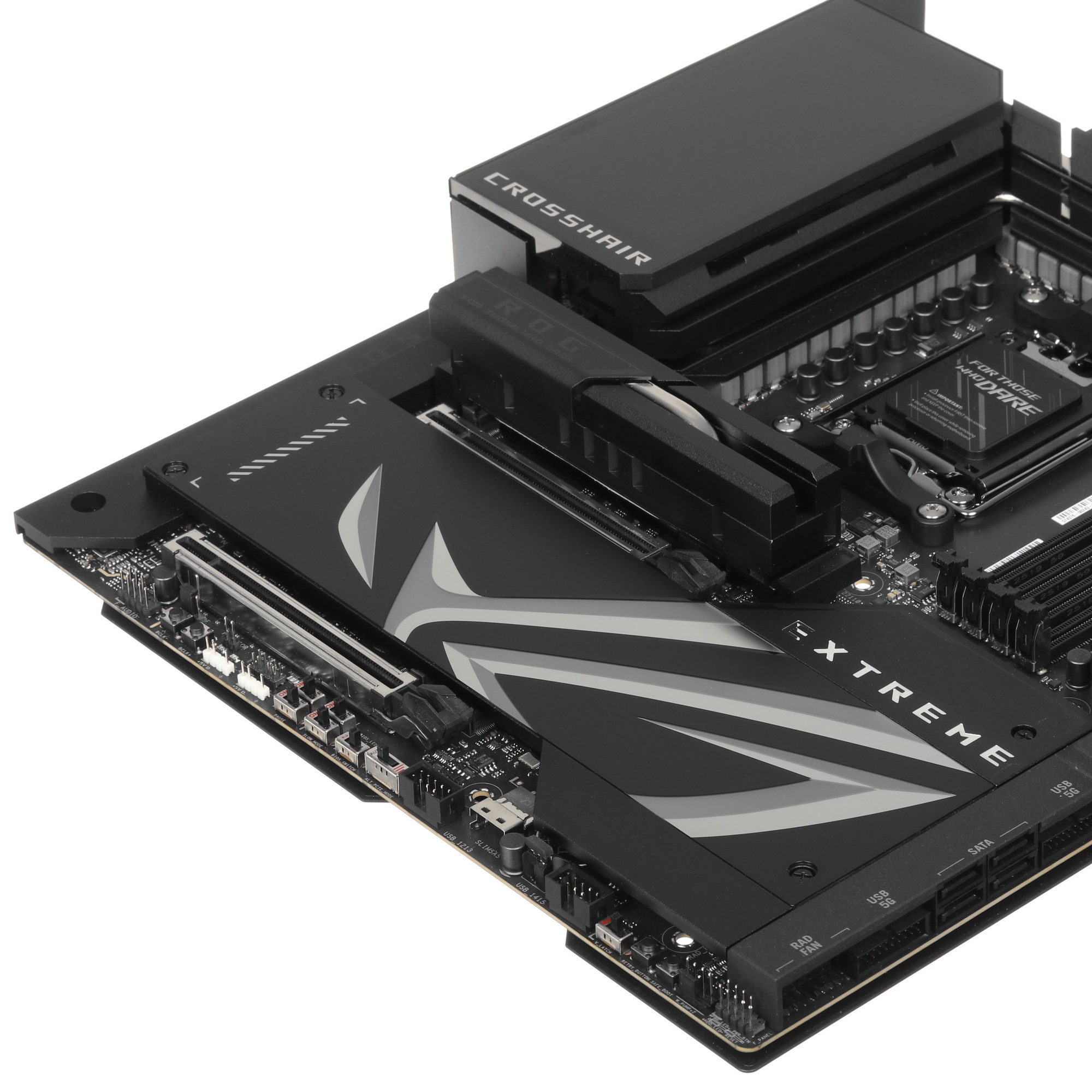 Материнская плата ASUS ROG CROSSHAIR X870E EXTREME AM5 E-ATX 4xDDR5 2xPCIe x16 5xM.2 4xUSB-C HDMI 5G