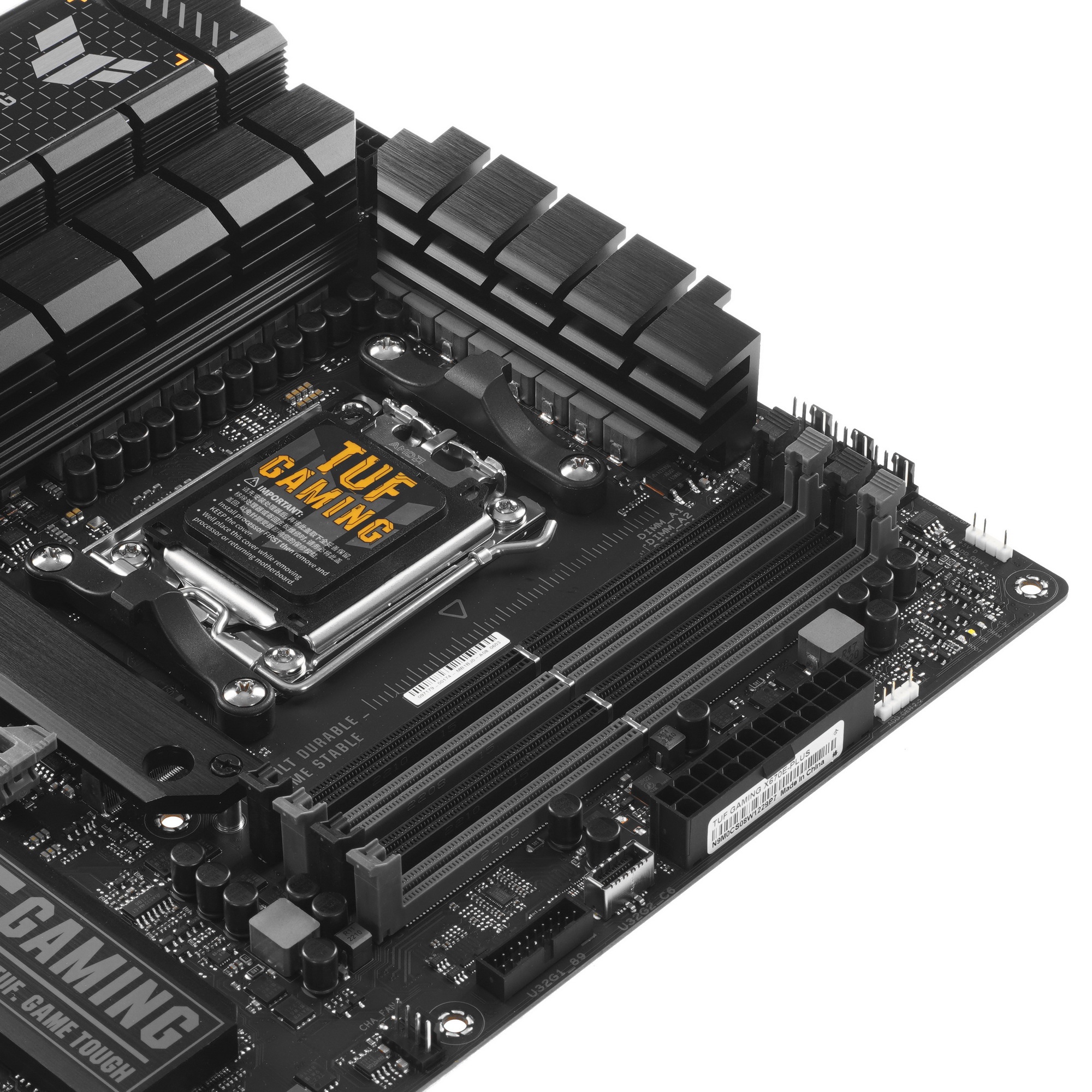 Материнская плата ASUS TUF GAMING X670E-PLUS, AM5, AMD X670, 4xDDR5, 4xSATA, 4xM.2, 1xPCI-E 5.0 x16,