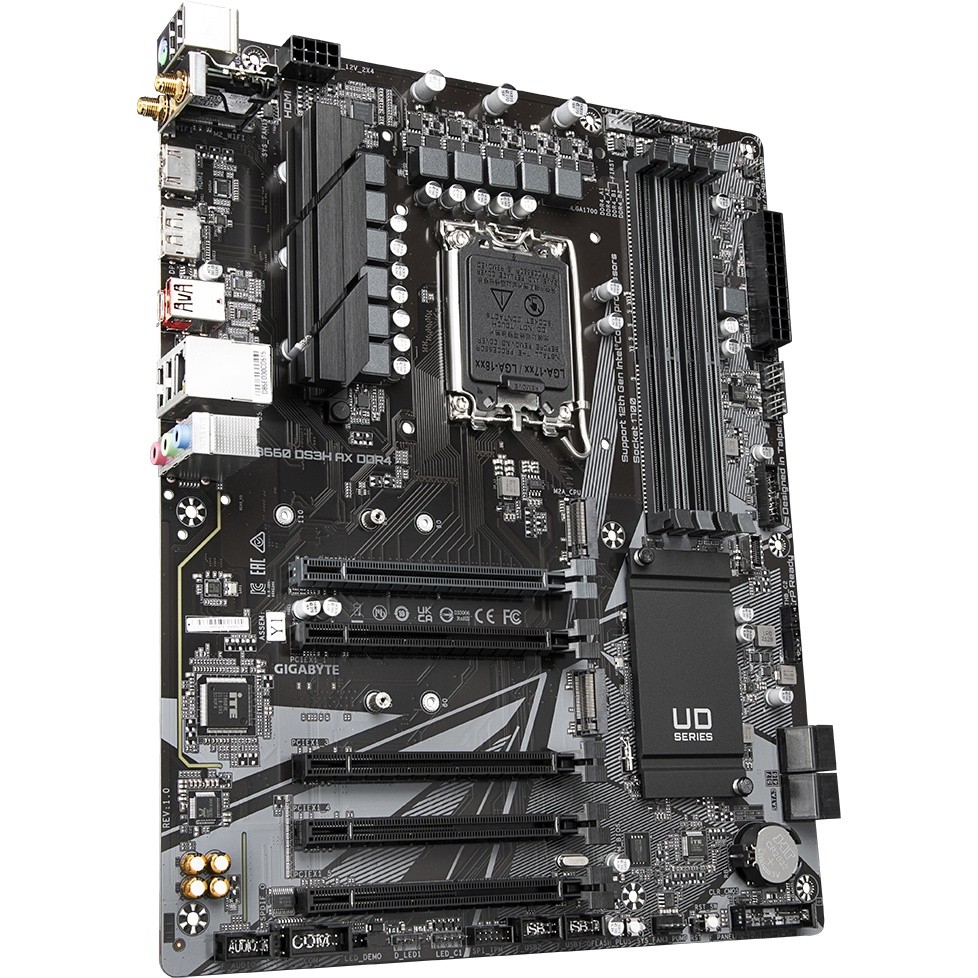 Материнская плата Gigabyte B660 DS3H AX DDR4 Soc-1700 Intel B660 4xDDR4 ATX AC`97 8ch(7.1) GbLAN RAI