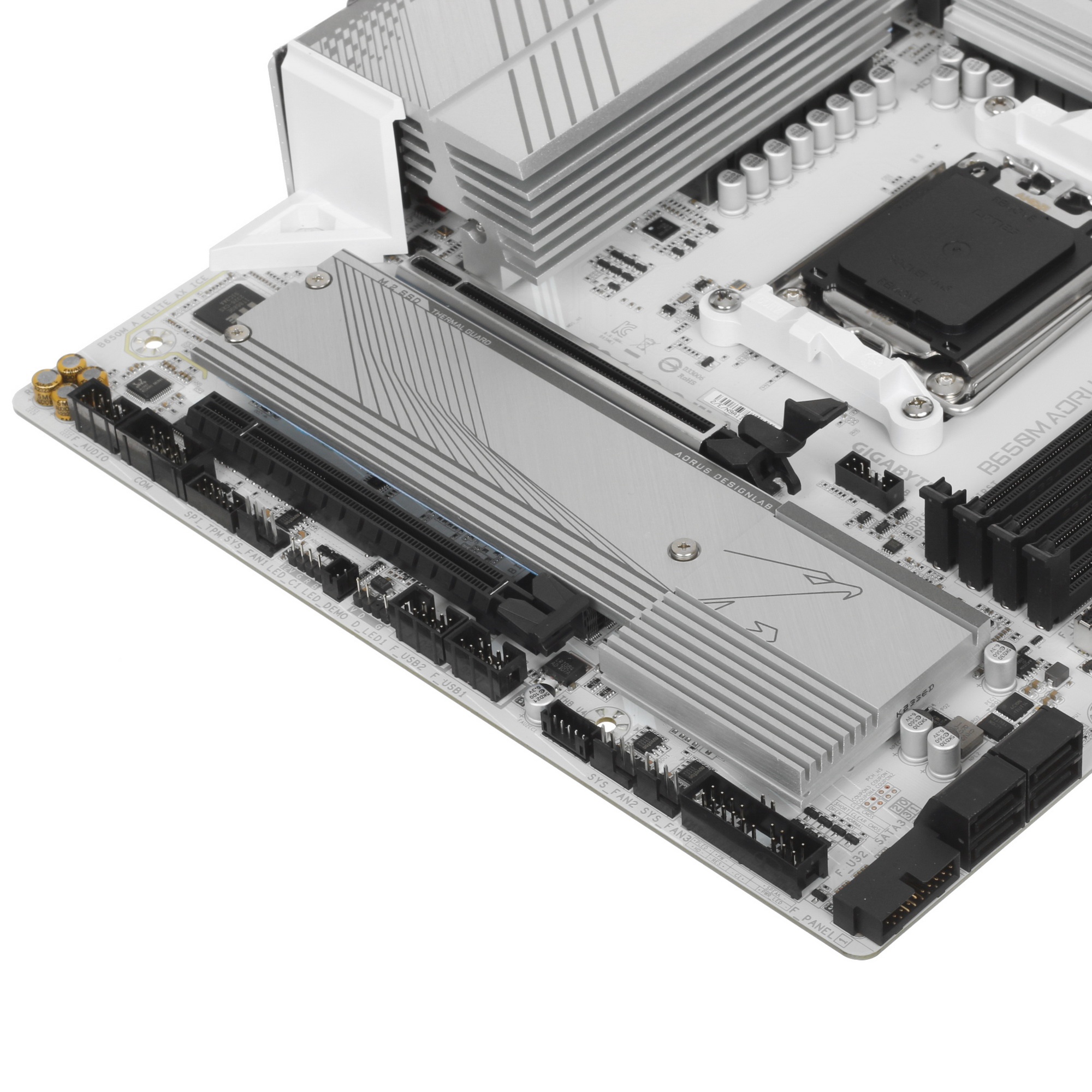 Материнская плата Gigabyte B650M AORUS ELITE AX ICE SocketAM5 AMD B650 4xDDR5 mATX AC`97 8ch(7.1) 2.