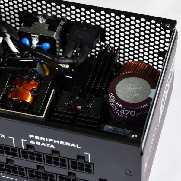 Блок питания Lian-Li SFX 750W SP750 80 PLUS  gold (20+4pin) APFC 92mm fan 8xSATA Cab Manag RTL