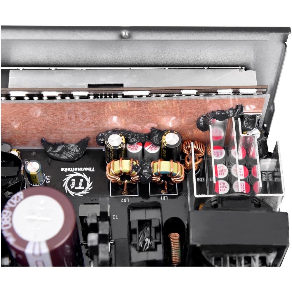 Блок питания Thermaltake Toughpower GF A3 (PS-TPD-0650FNFAGE-H), 650Вт, 80 PLUS Gold, 120мм, модульн