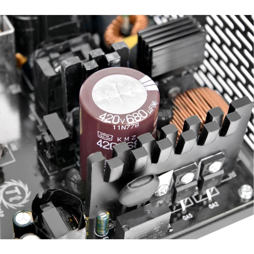 Блок питания Thermaltake Toughpower GF A3 (PS-TPD-0650FNFAGE-H), 650Вт, 80 PLUS Gold, 120мм, модульн