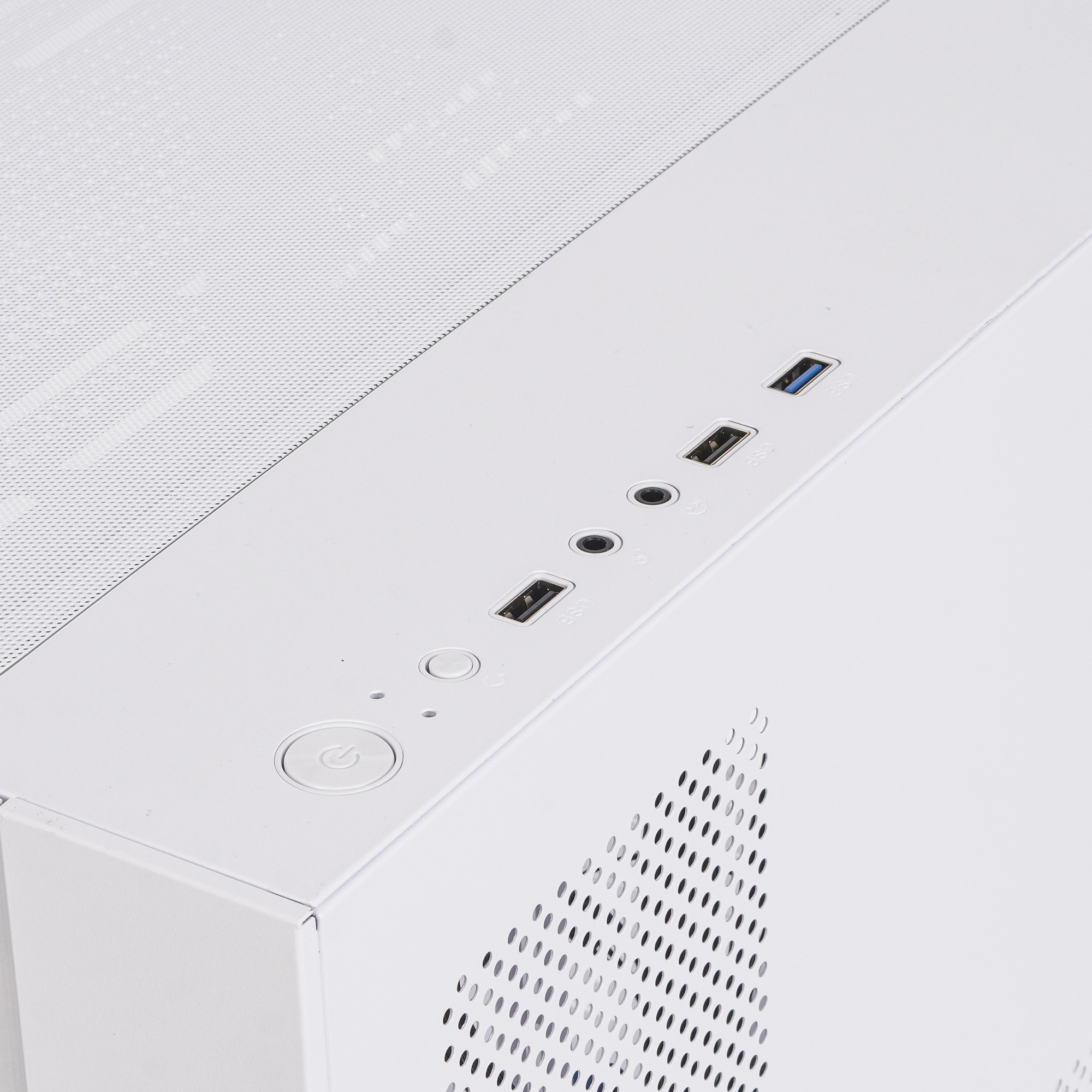 Компьютерный корпус Ginzzu V420 RGB подсветка, закаленное стекло 1*USB 3.0,1*USB 2.0, AU Белый mATX