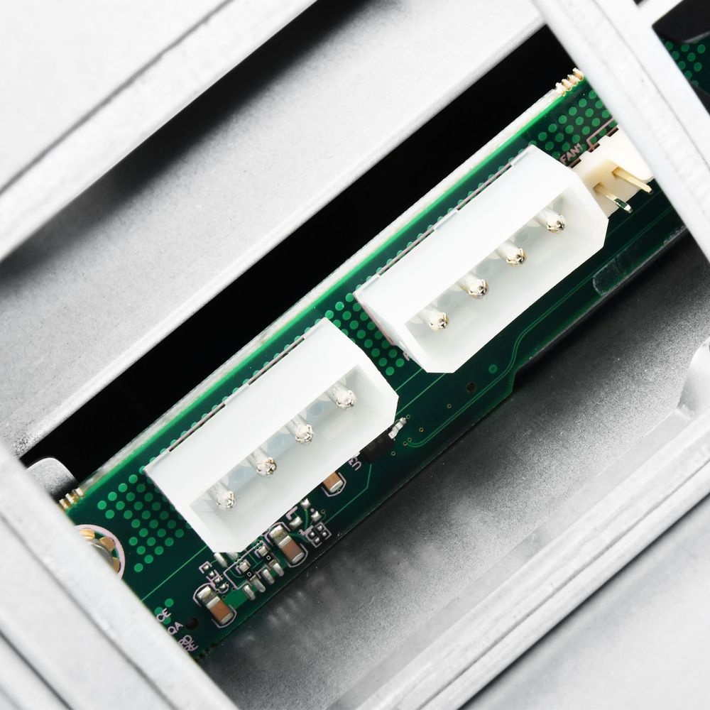 Компьютерный корпус Silverstone SST-RM21-304
