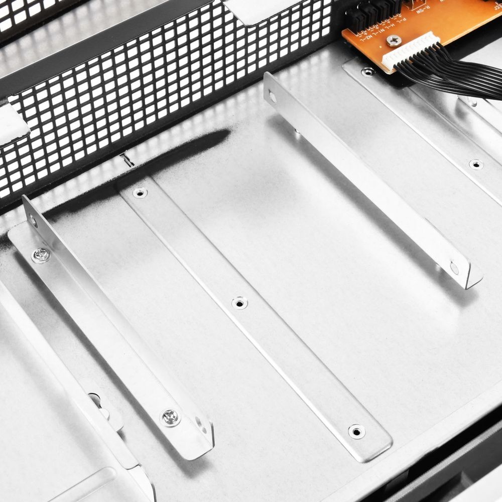 Компьютерный корпус Silverstone SST-RM21-304