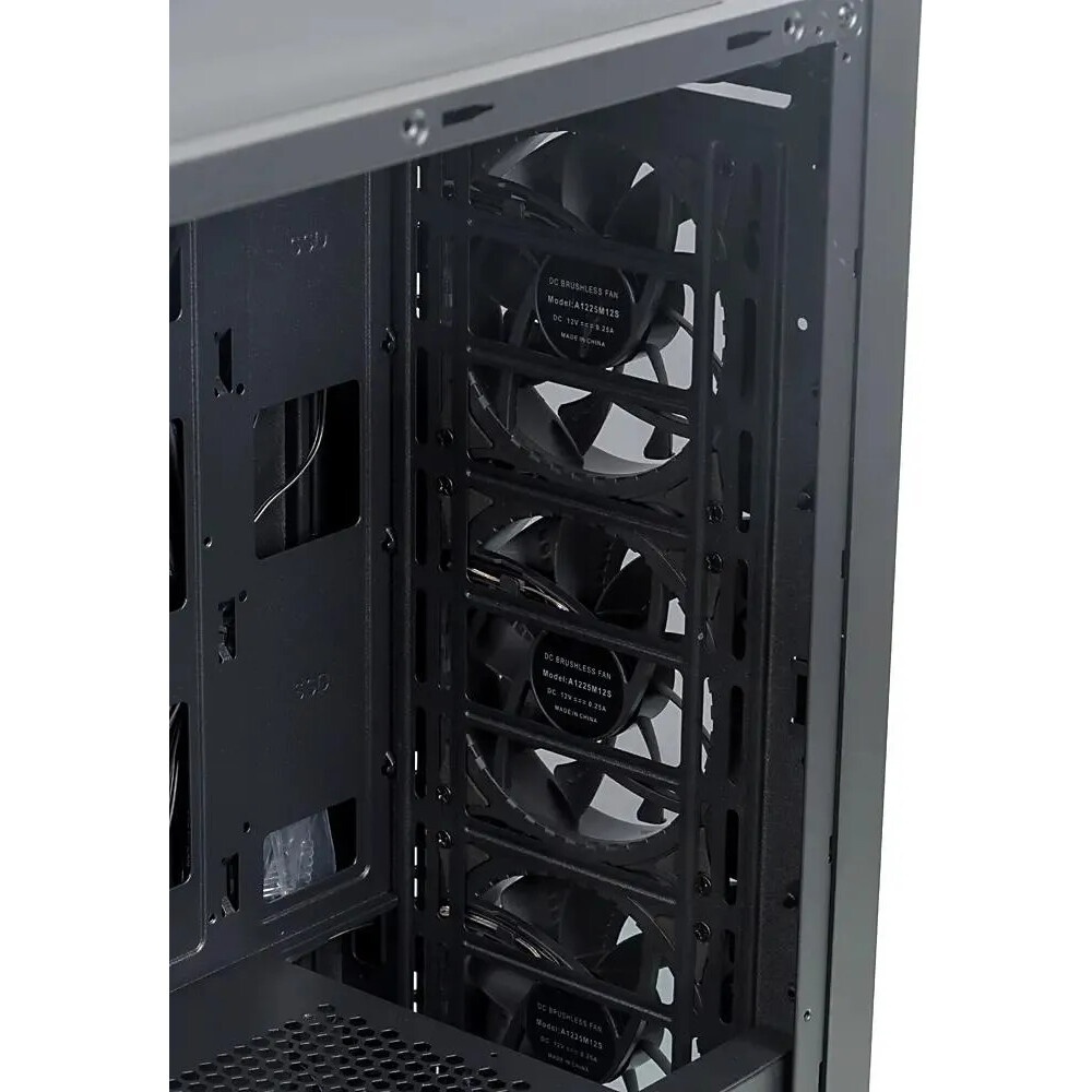 Компьютерный корпус Aerocool / Formula MANA DYNAMIC черный без БП ATX 6x120mm 2xUSB3.0 1xUSB3.1 audi