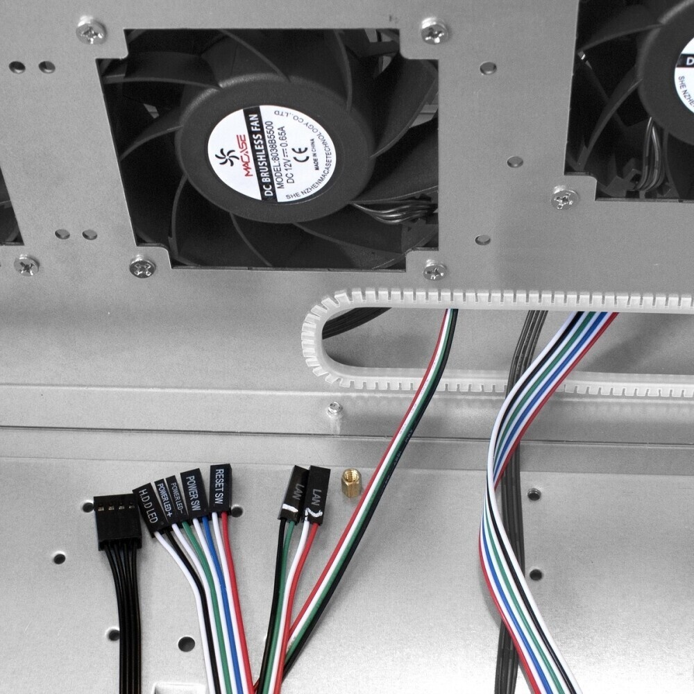 Серверный корпус ExeGate Pro 4U650-010/4U4139L (RM 19", высота 4U, глубина 650, БП 1200PAS, USB)