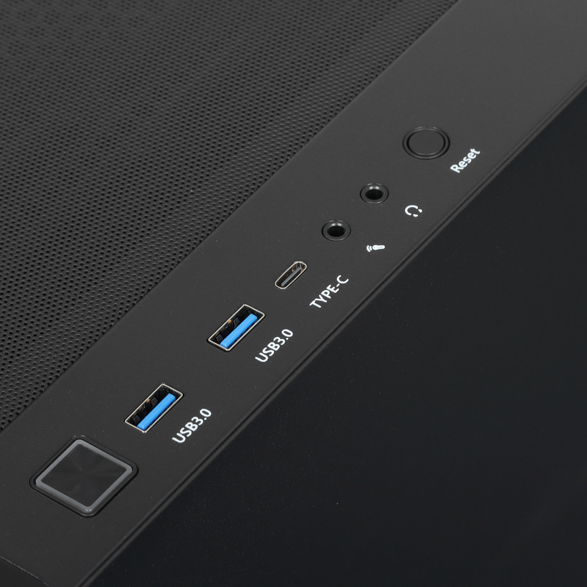 Корпус eATX Chieftec APEX&nbsp;Quiet GA-01B-Q-OP без&nbsp;БП, 2*USB 3.0, USB Type-C