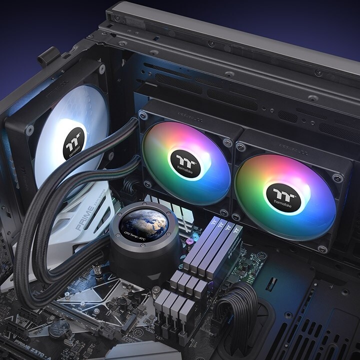 Жидкостная система охлаждения Thermaltake CL-W414-PL12SW-A All-In-One Liquid Cooler System