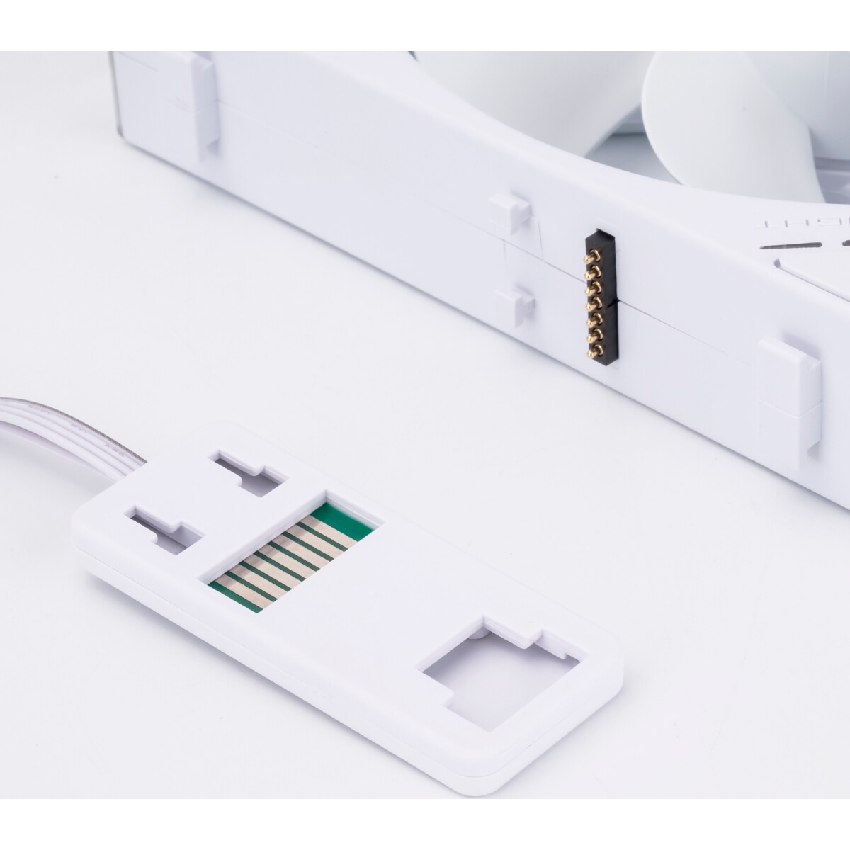 Вентилятор для корпуса Alseye Halo 4.0-W kit (3шт.) белый, 120 мм, 1300 об/мин, 24.8 дБ, 4 pin