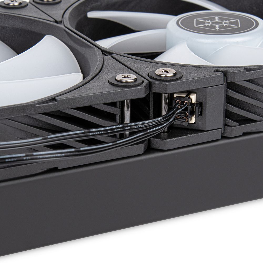 Жидкостная система охлаждения Silverstone SST-NP240-ARGB G53NP240ARGB020 черный
