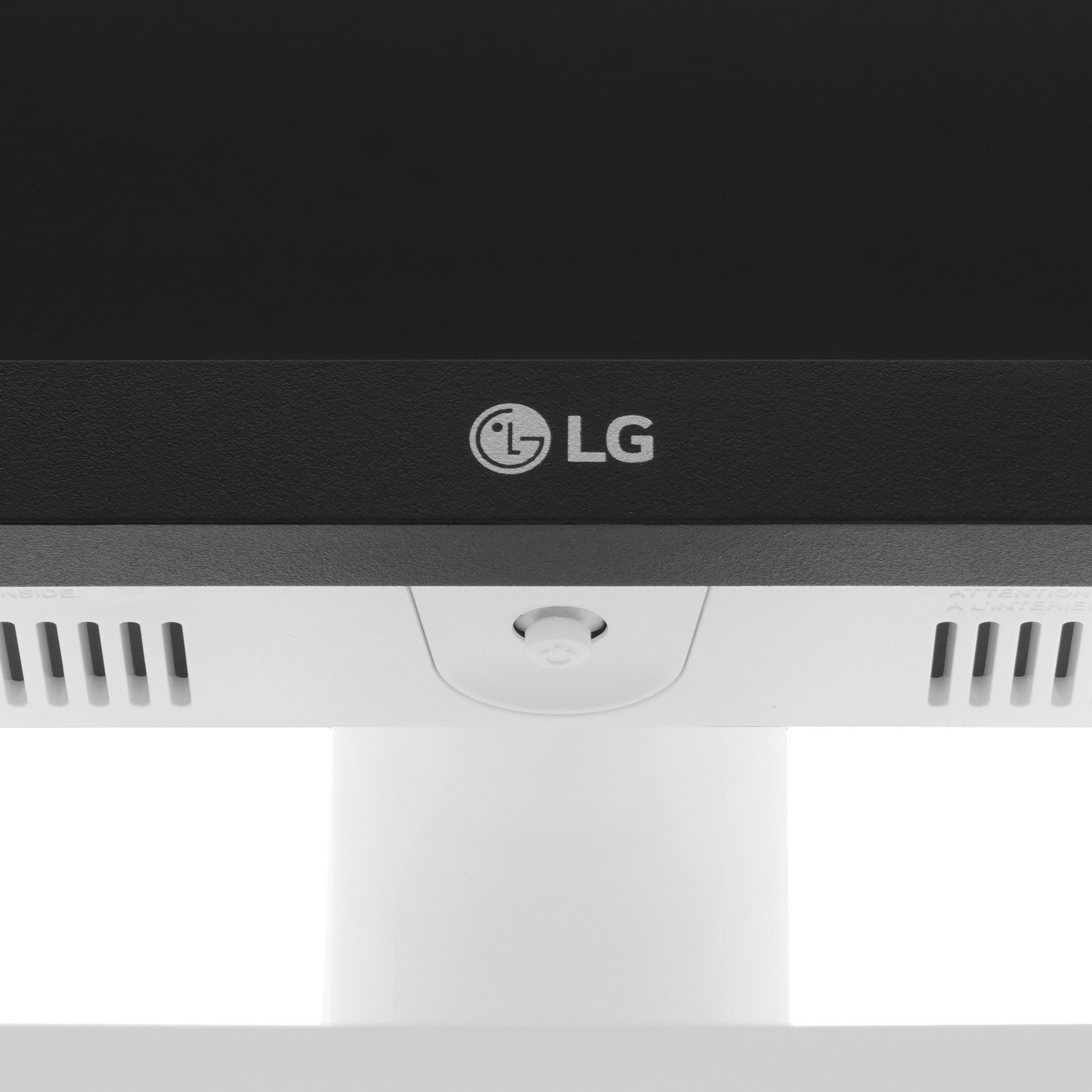 Монитор 27" LG UltraFine 27US500-W IPS 3840x2160, 60 Гц, 5 мс, 16:9, 300 кд/м², 2xHDMI, 1xDP, 1x3.5