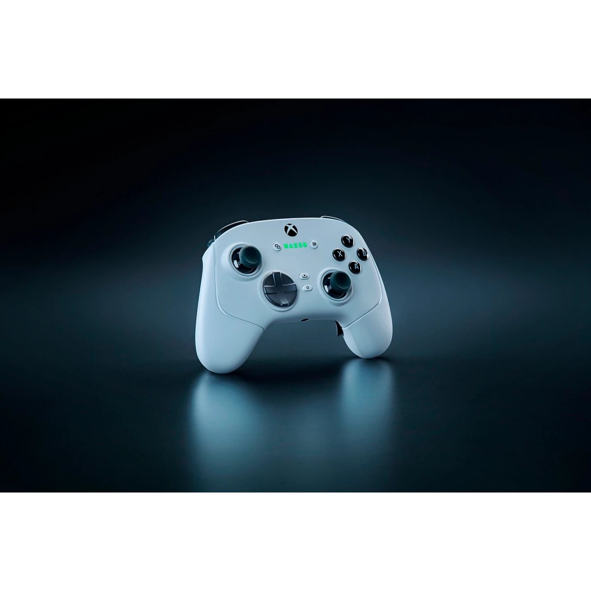 Игровой контроллер Razer Wolverine V3 Pro - White Gamepad/ Razer Wolverine V3 Pro - White Gamepad