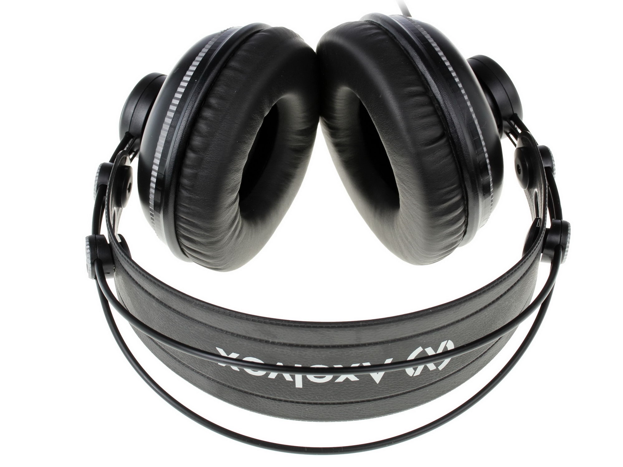Наушники динамические закрытого типа AXELVOX HD271 Studio/Hi-Fi  10-30000 Гц  32 Ом черный