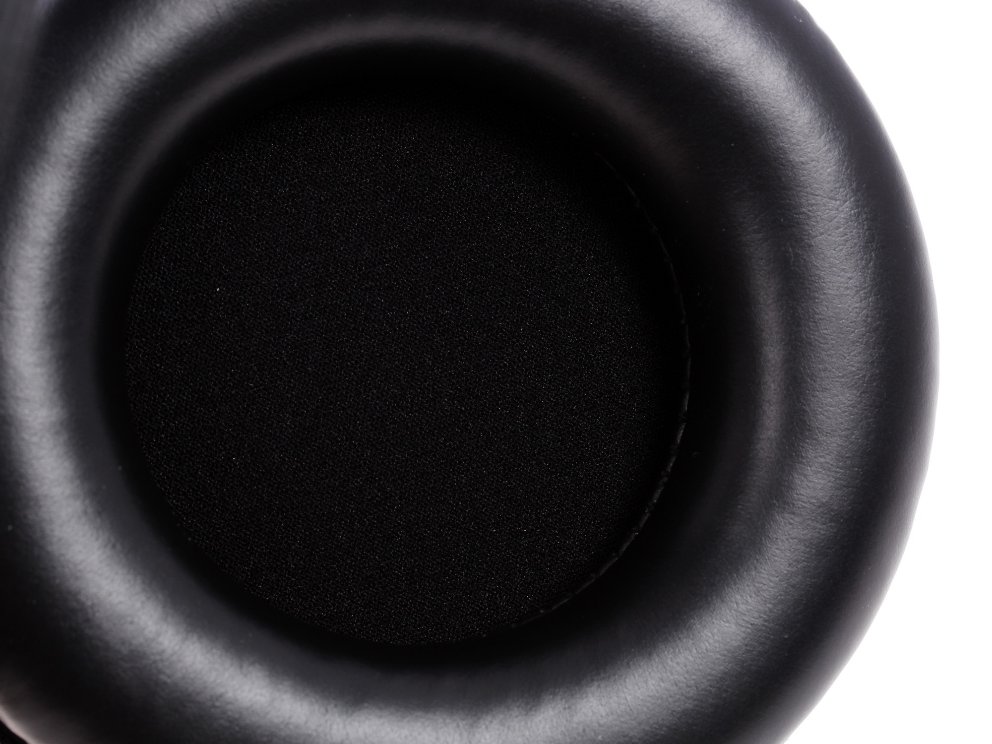 Наушники динамические полуоткрытого типа AXELVOX HD241 Studio/Hi-Fi  10-30000 Гц  32 Ом. черный