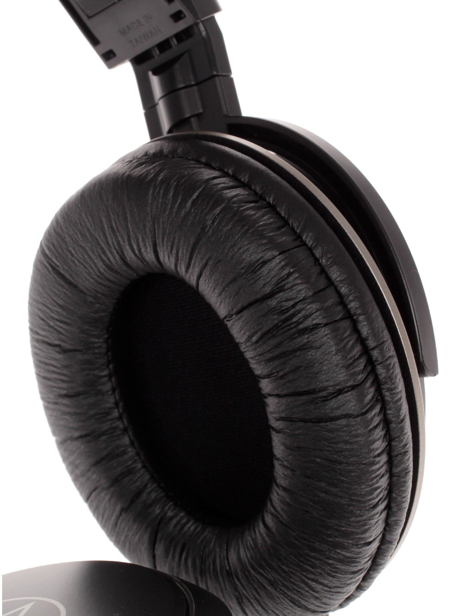 Наушники Audio-Technica ATH-AVC200
